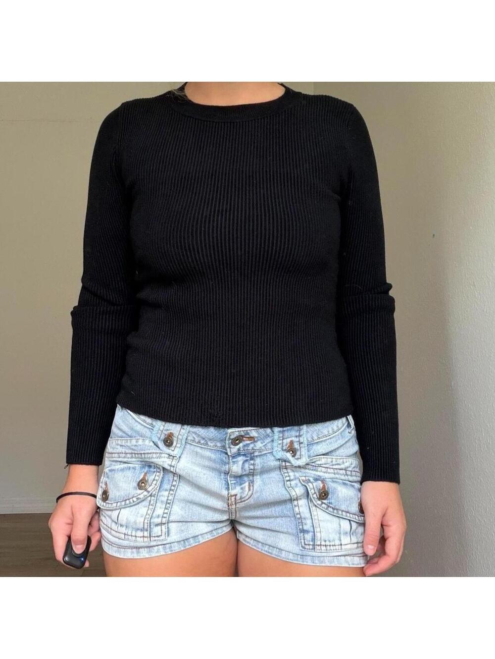 MINIMALIST GOTH SWEATER TOP
